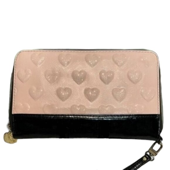 Betsey Johnson Hearts Wristlet Wallet - Picture 2 of 6